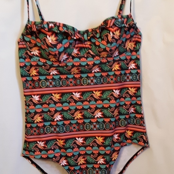 west Other - NWT Underwire one-piece ruffles Swimsuit size 8